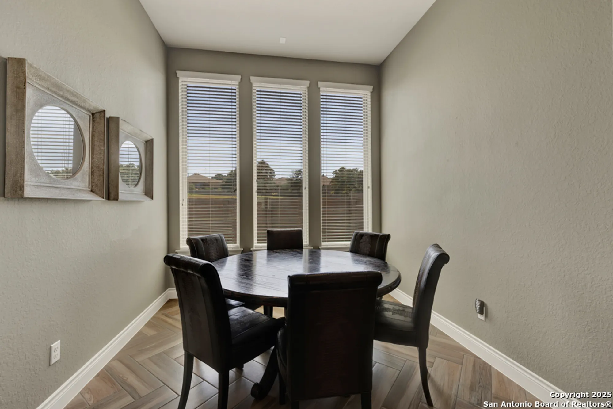 Property Slideshow image 9 of 63 | 1185 nutmeg trl, New Braunfels, TX, 78132