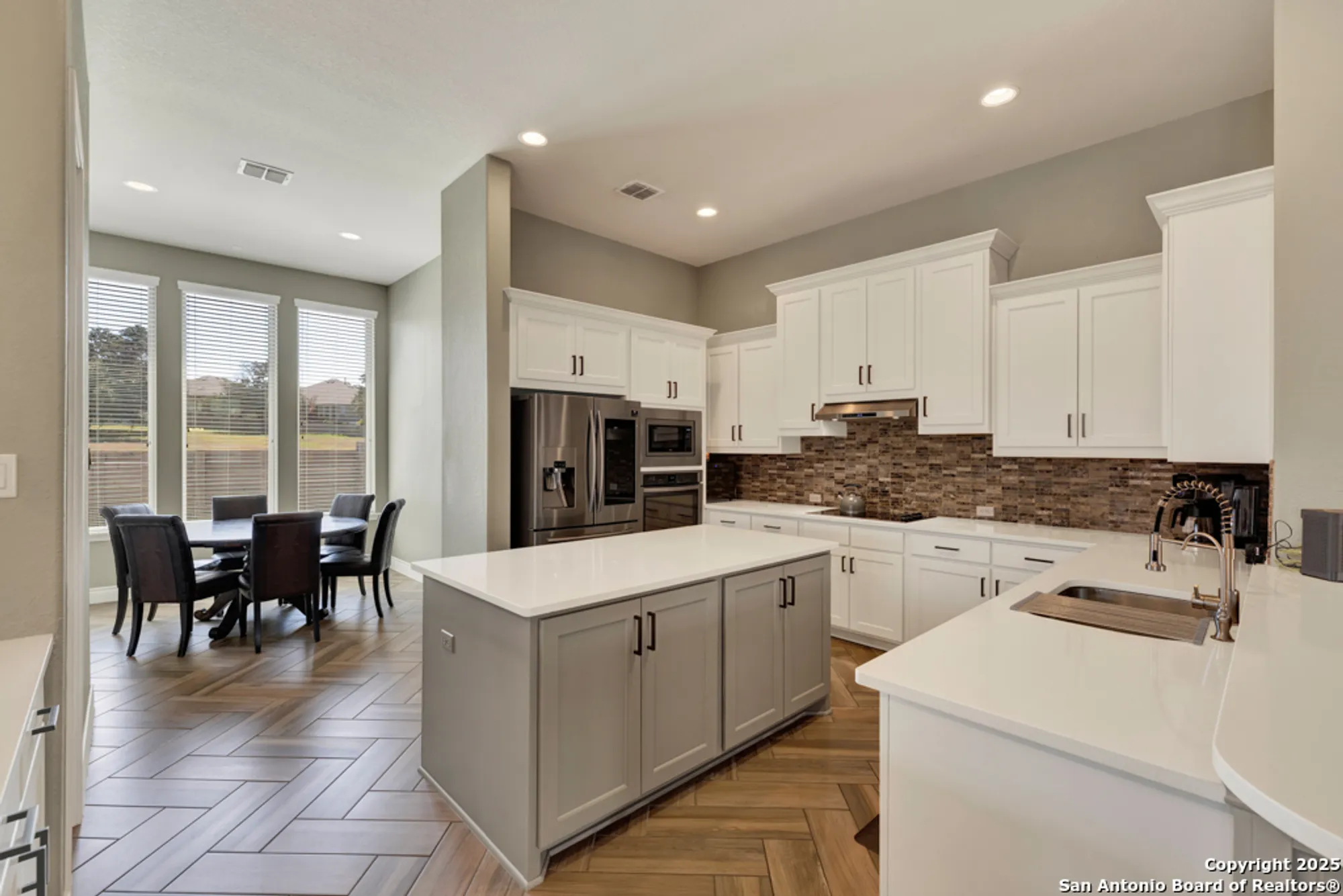 Property Slideshow image 12 of 63 | 1185 nutmeg trl, New Braunfels, TX, 78132