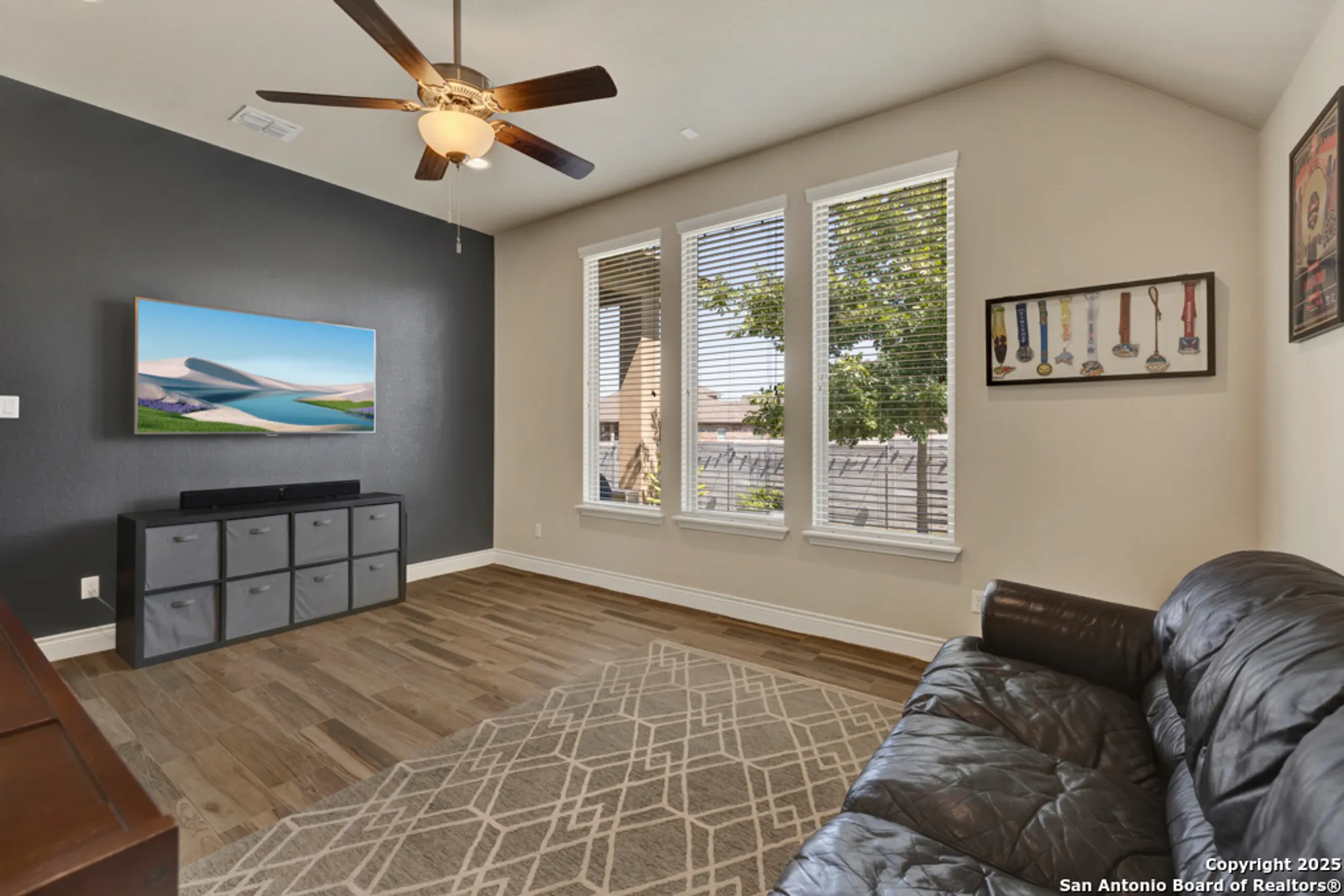 Property Slideshow image 19 of 63 | 1185 nutmeg trl, New Braunfels, TX, 78132