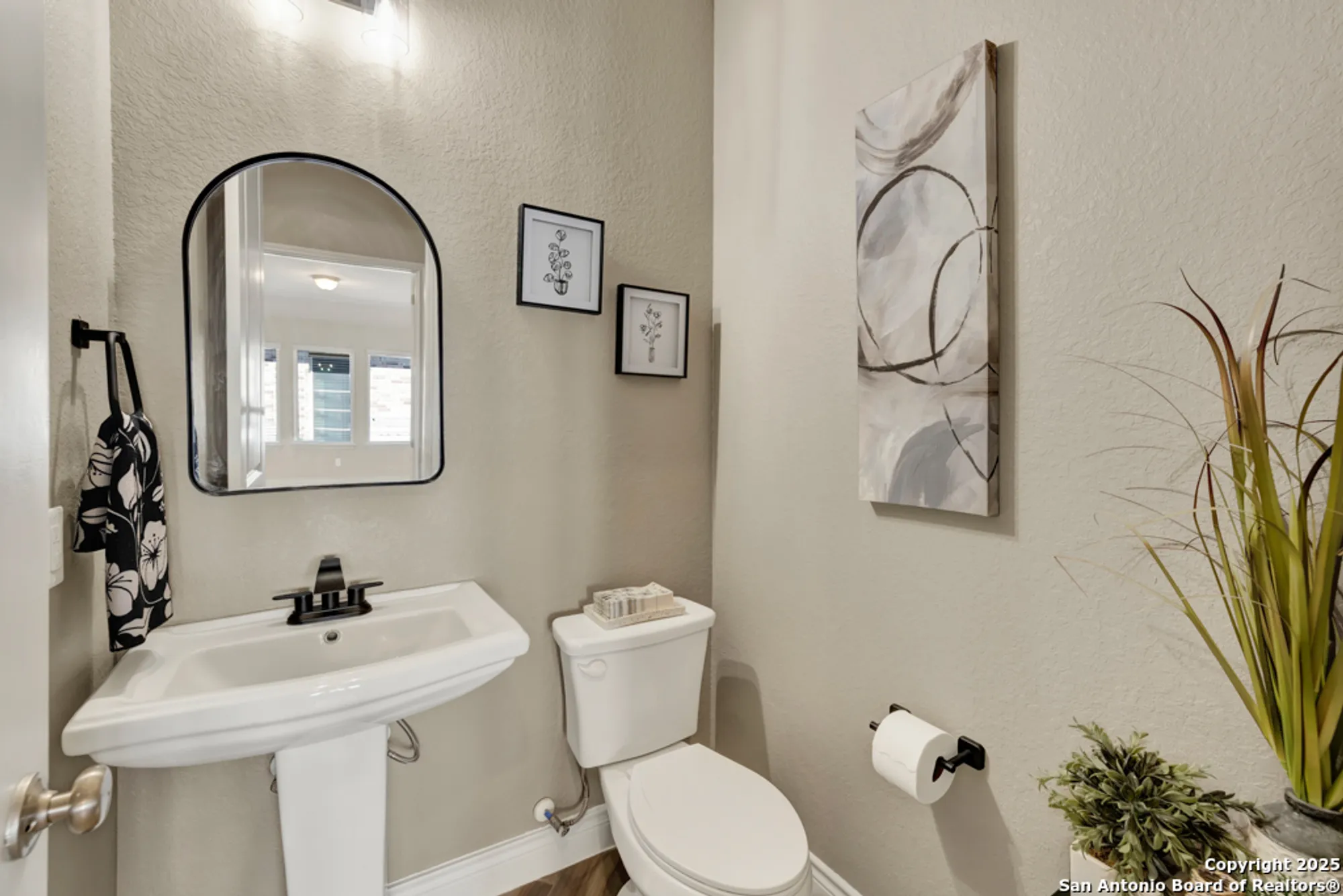 Property Slideshow image 31 of 63 | 1185 nutmeg trl, New Braunfels, TX, 78132