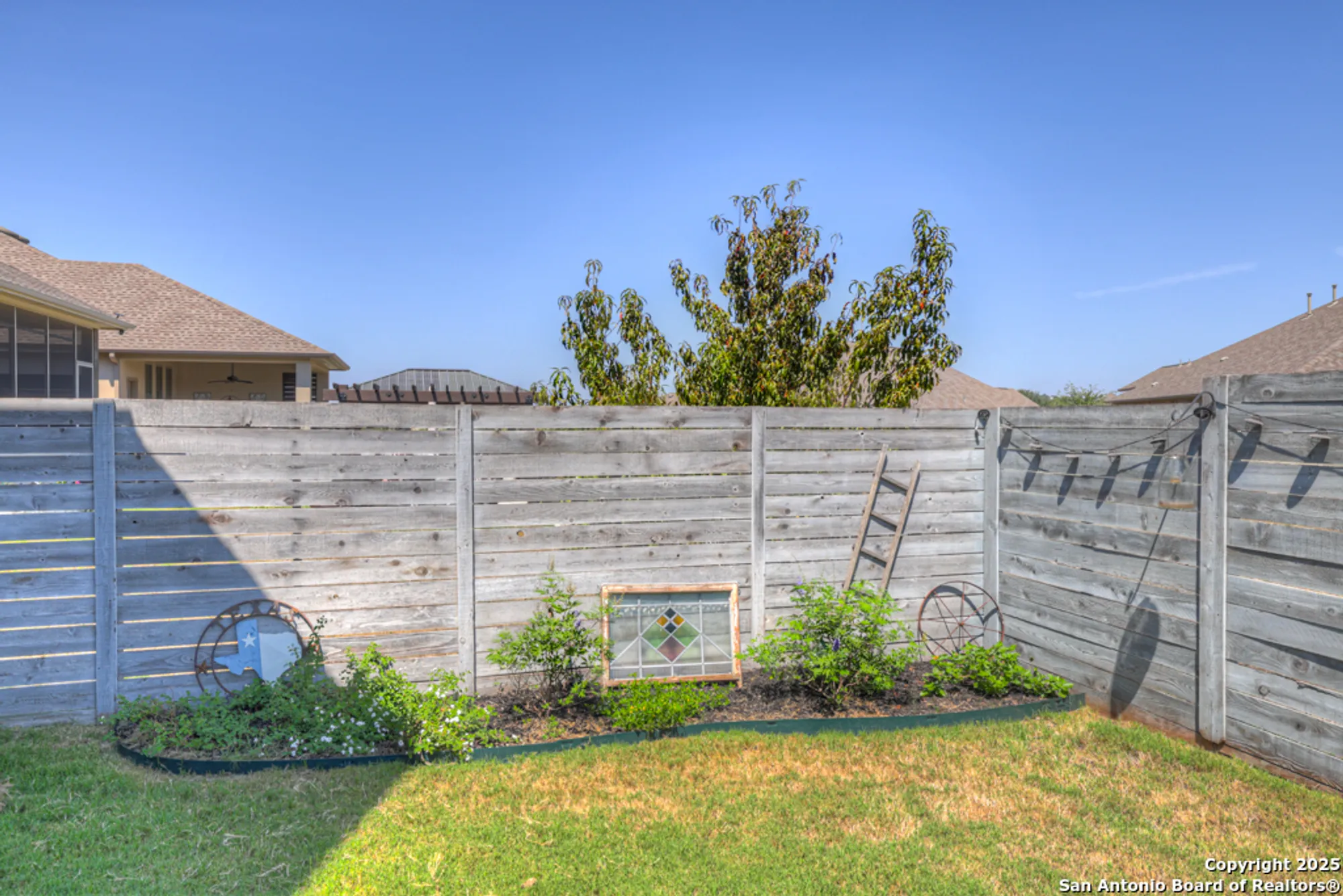 Property Slideshow image 37 of 63 | 1185 nutmeg trl, New Braunfels, TX, 78132