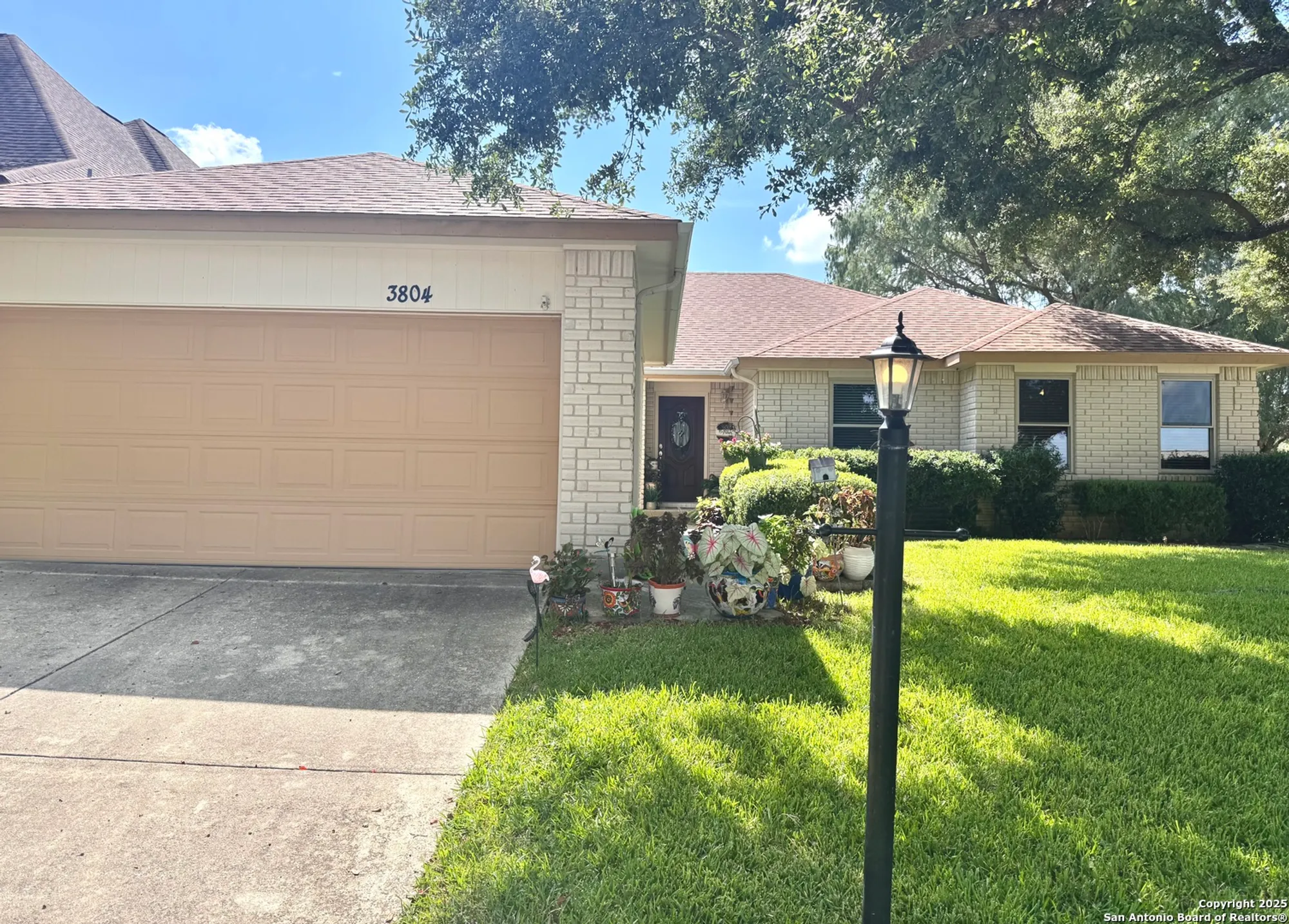 Property Slideshow image 1 of 47 | 3804 pheasant, Schertz, TX, 78108