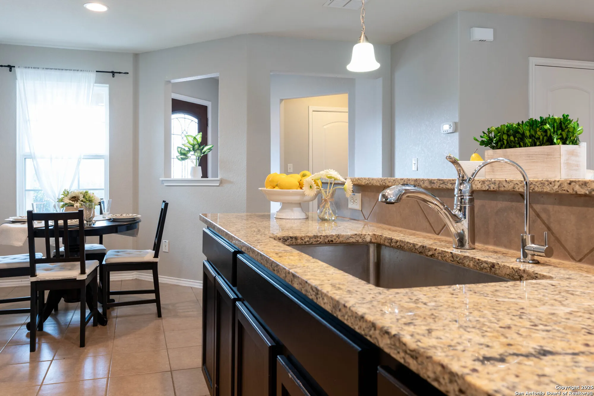 Property Slideshow image 12 of 37 | 13009 cache crk, San Antonio, TX, 78253