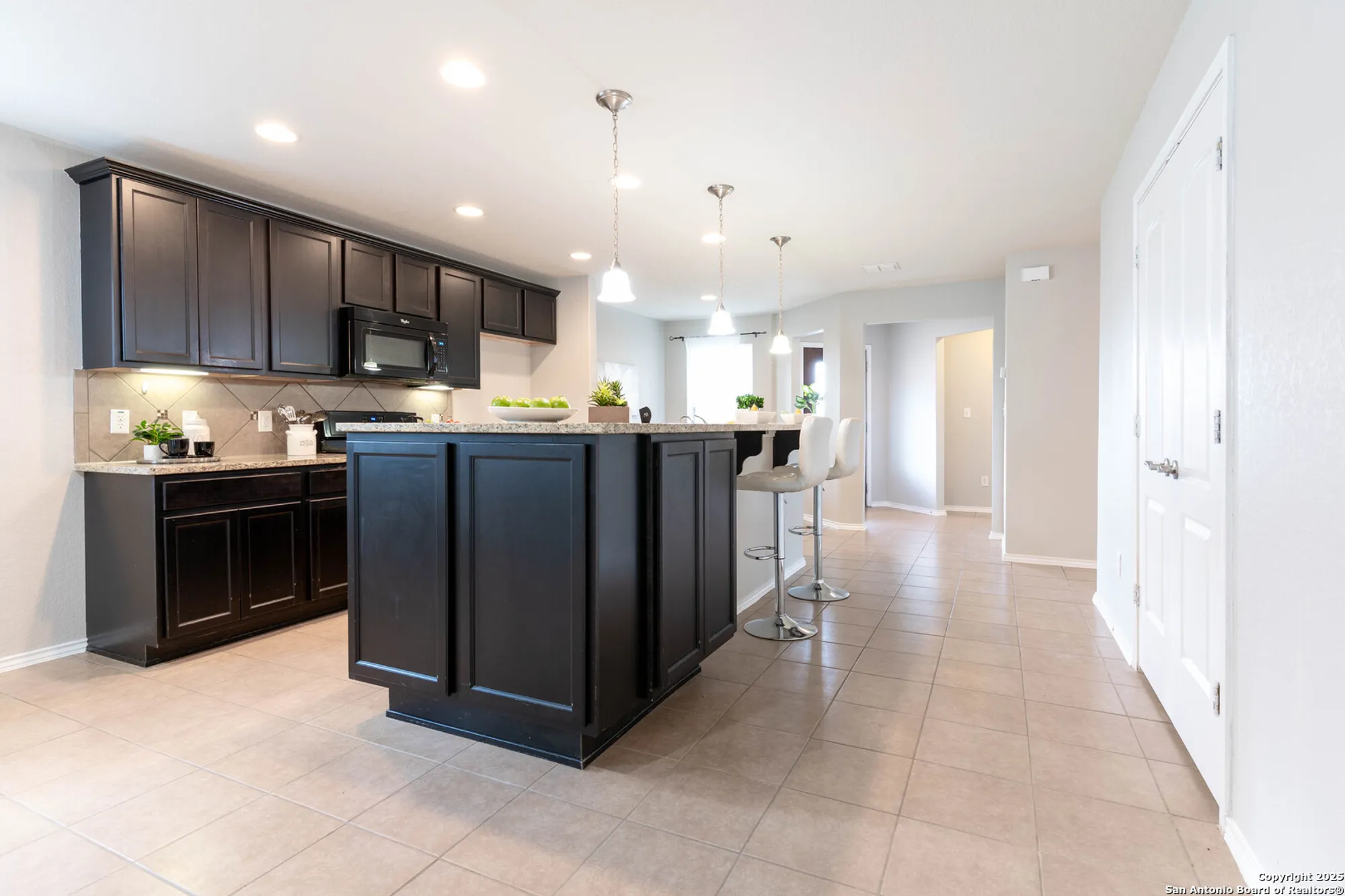 Property Slideshow image 14 of 37 | 13009 cache crk, San Antonio, TX, 78253