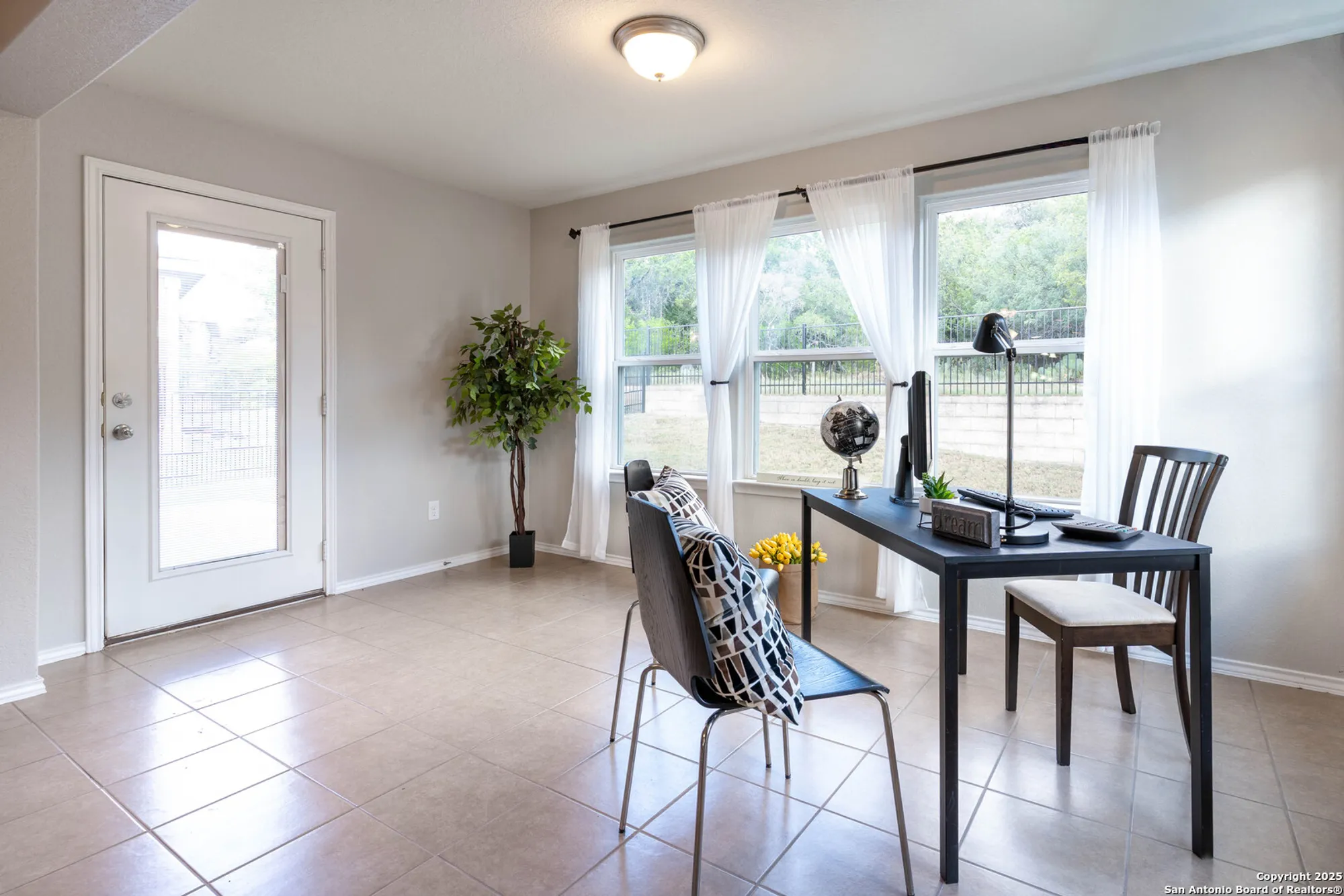 Property Slideshow image 19 of 37 | 13009 cache crk, San Antonio, TX, 78253