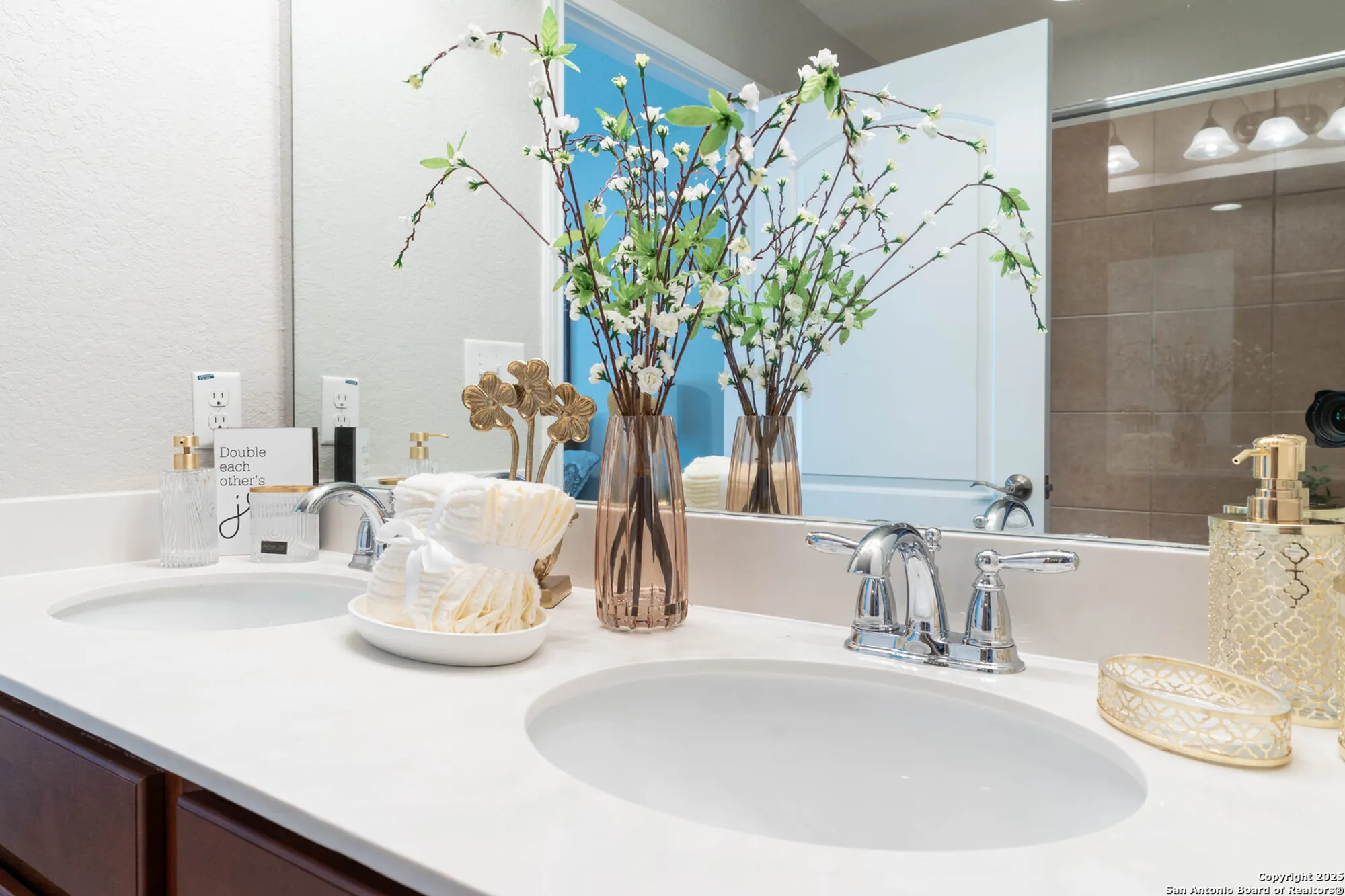 Property Slideshow image 25 of 37 | 13009 cache crk, San Antonio, TX, 78253