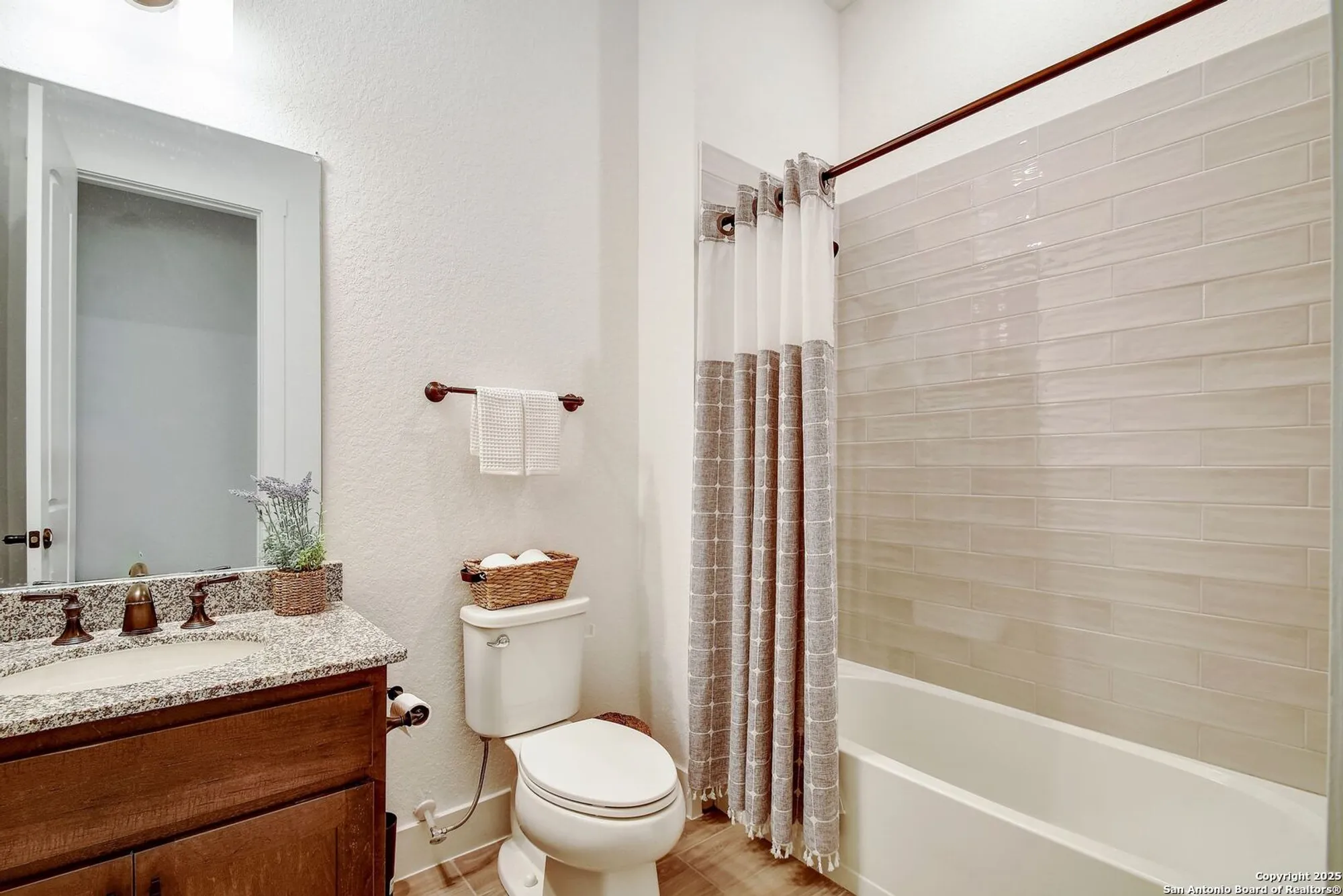 Property Slideshow image 21 of 49 | 140 sentido, Boerne, TX, 78006