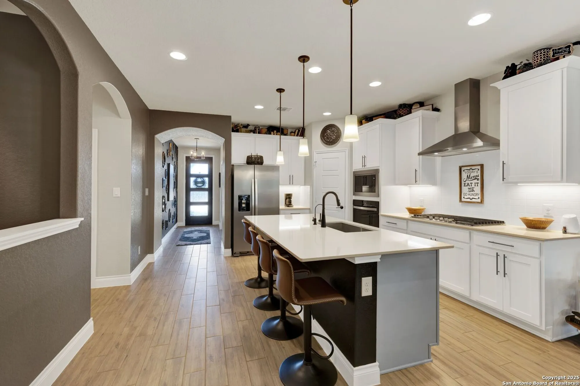 Property Slideshow image 8 of 41 | 2223 bluewood st, New Braunfels, TX, 78132