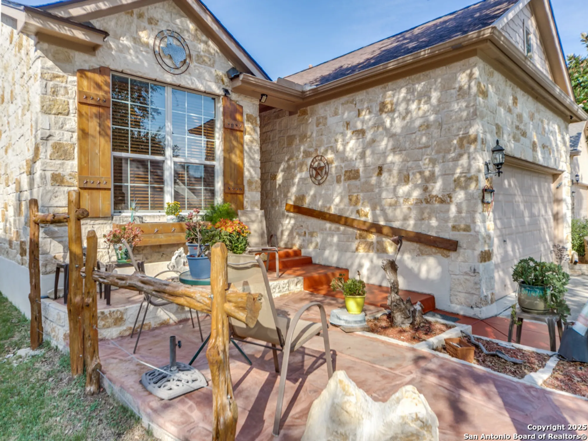Property Slideshow image 3 of 27 | 12722 cascade hls, San Antonio, TX, 78253