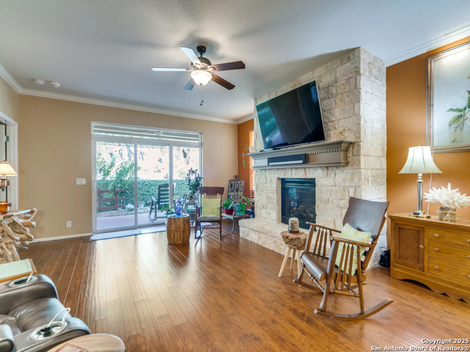 Property Slideshow image 6 of 27 | 12722 cascade hls, San Antonio, TX, 78253