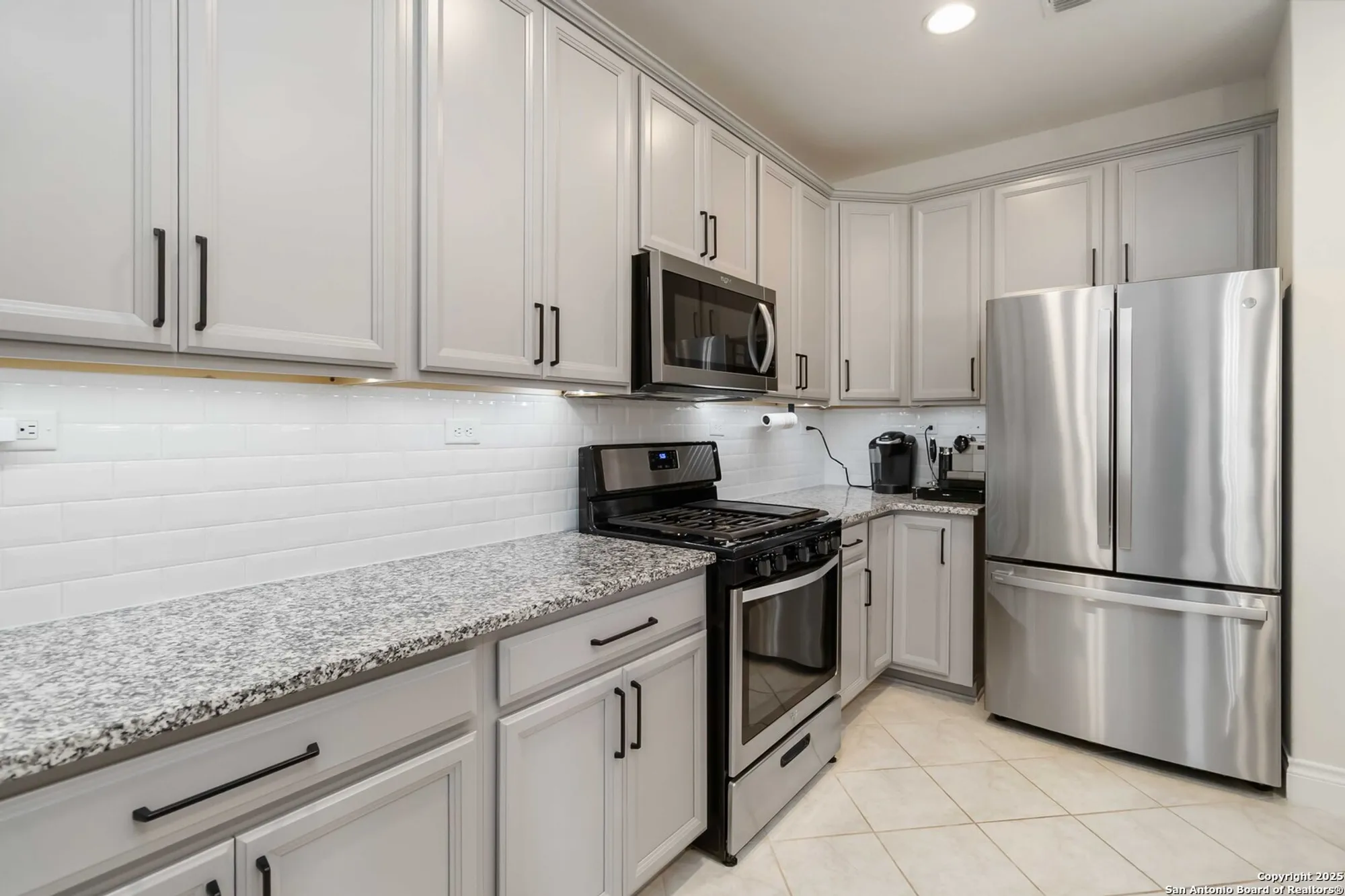 Property Slideshow image 15 of 30 | 2283 gran cielo trl, New Braunfels, TX, 78132