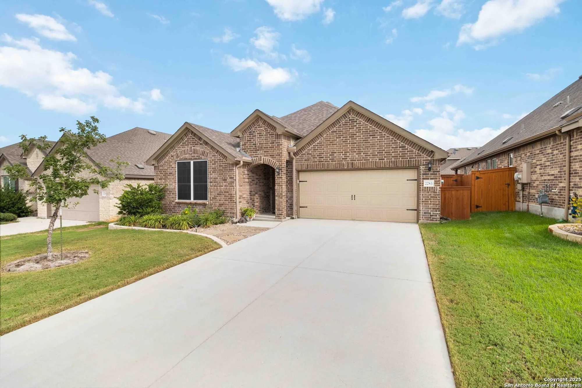 Property Slideshow image 3 of 30 | 2283 gran cielo trl, New Braunfels, TX, 78132