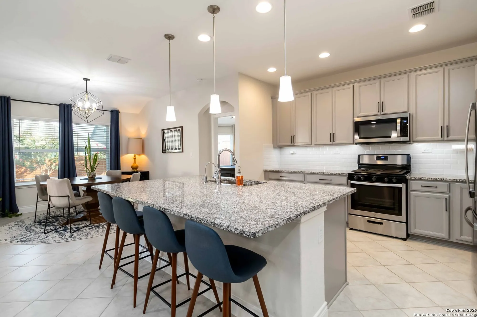 Property Slideshow image 12 of 30 | 2283 gran cielo trl, New Braunfels, TX, 78132