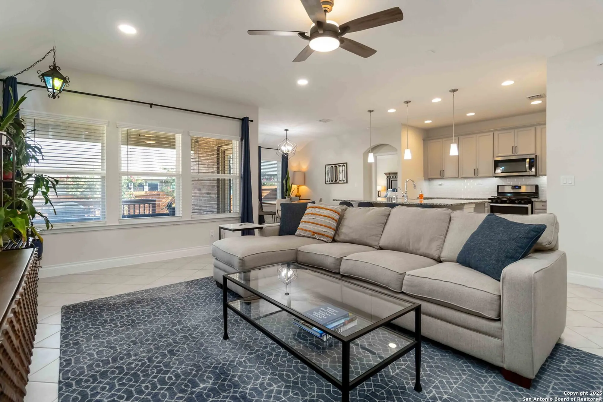 Property Slideshow image 9 of 30 | 2283 gran cielo trl, New Braunfels, TX, 78132