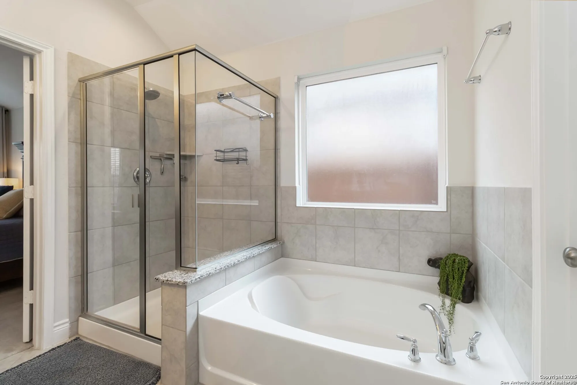 Property Slideshow image 24 of 30 | 2283 gran cielo trl, New Braunfels, TX, 78132