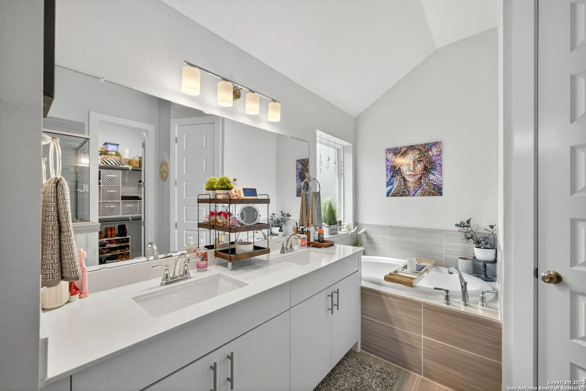 Property Slideshow image 20 of 25 | 2227 quince ave, New Braunfels, TX, 78132