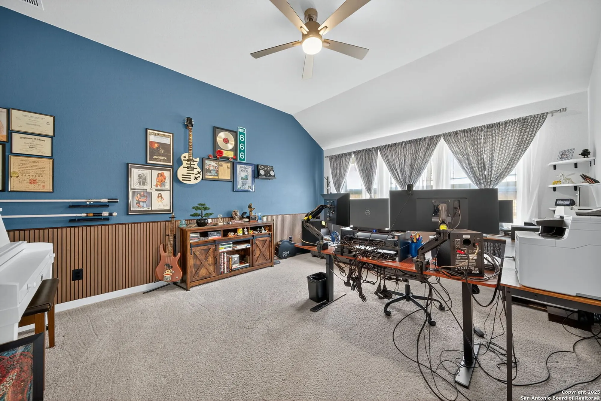 Property Slideshow image 7 of 25 | 2227 quince ave, New Braunfels, TX, 78132