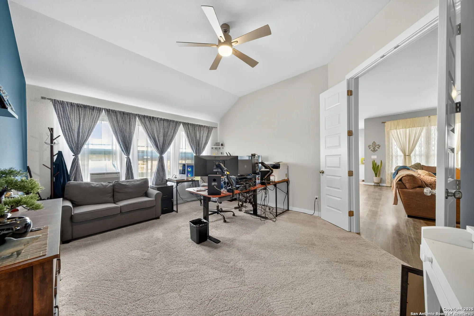 Property Slideshow image 8 of 25 | 2227 quince ave, New Braunfels, TX, 78132