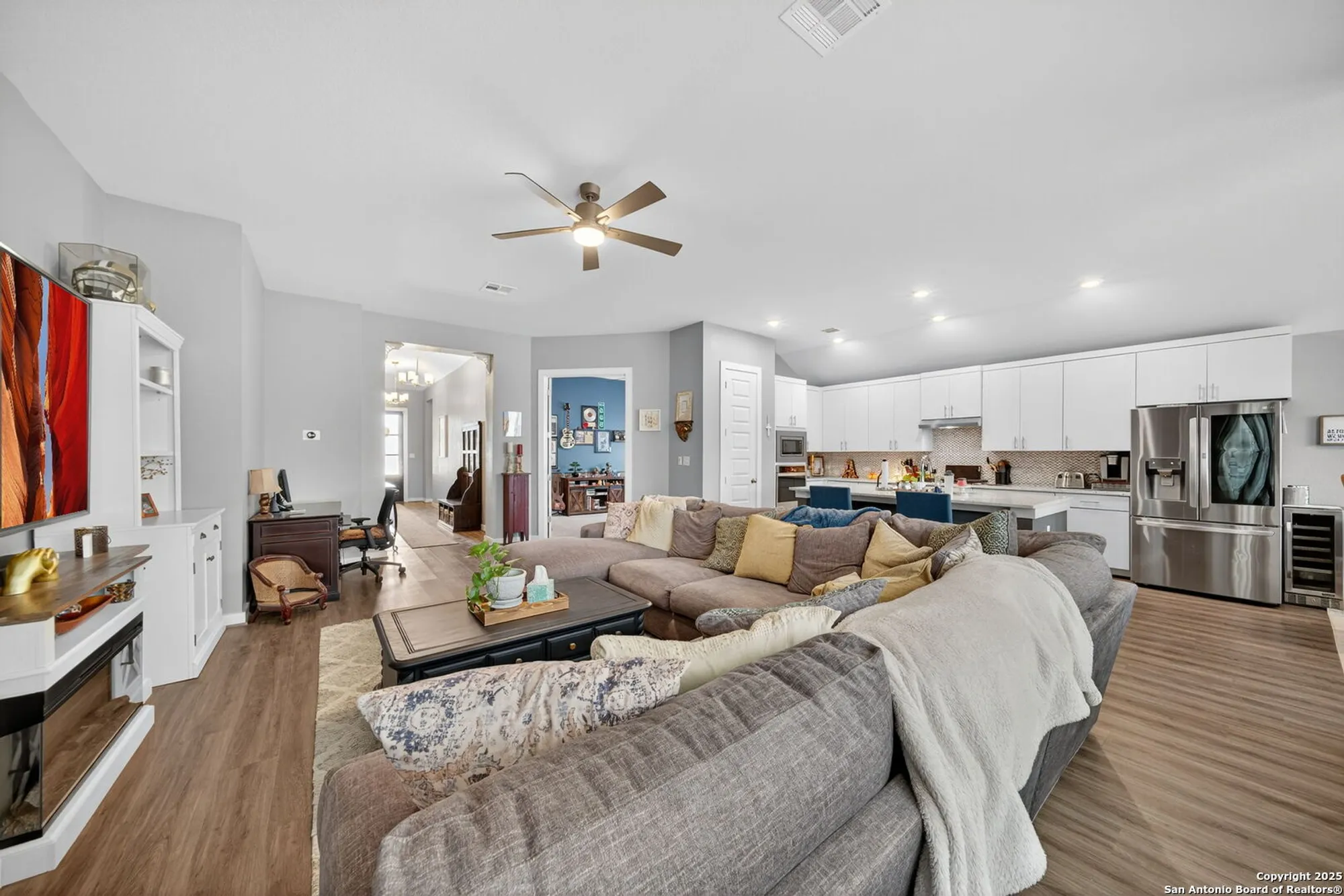 Property Slideshow image 12 of 25 | 2227 quince ave, New Braunfels, TX, 78132