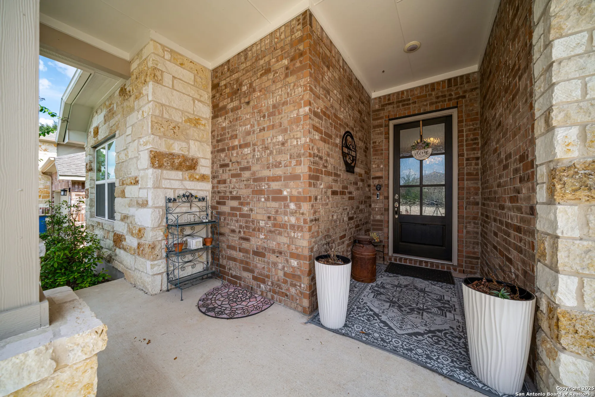 Property Slideshow image 2 of 25 | 2227 quince ave, New Braunfels, TX, 78132