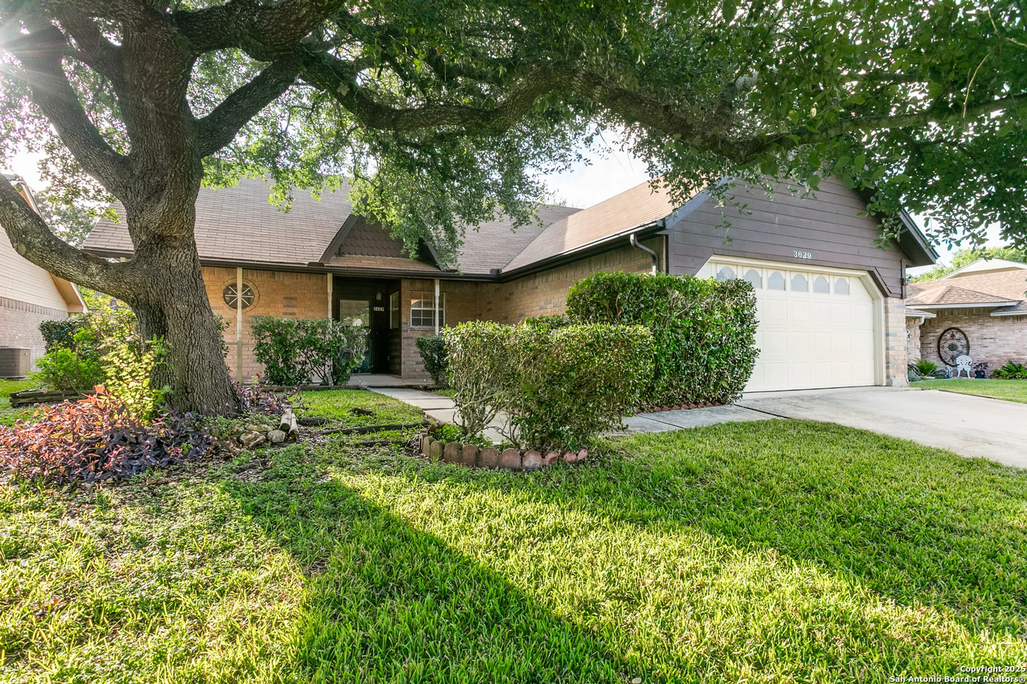 Property Slideshow image 1 of 25 | 3629 fox run, Schertz, TX, 78108