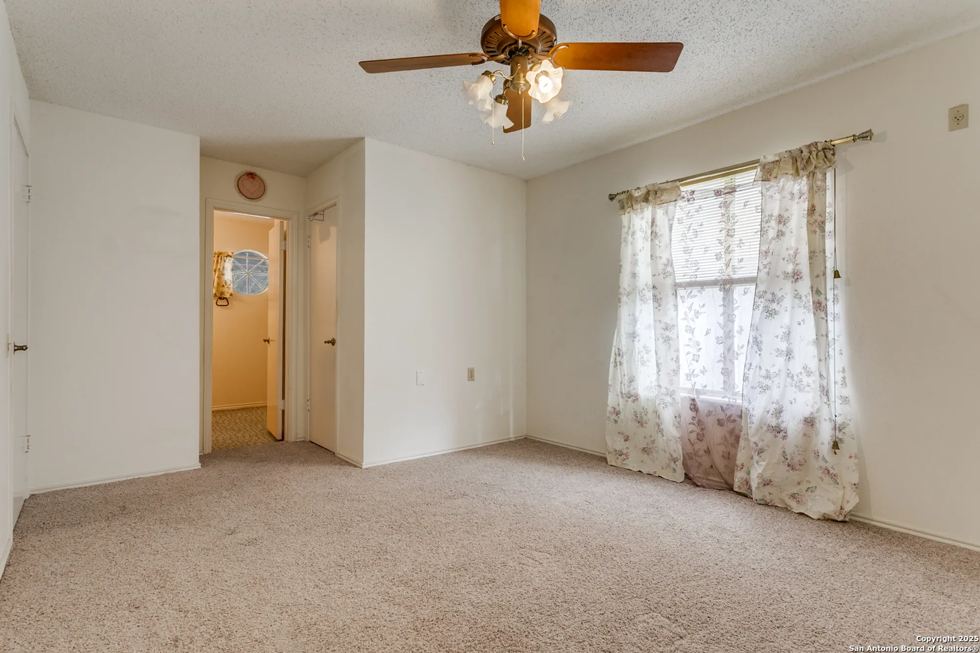 Property Slideshow image 13 of 25 | 3629 fox run, Schertz, TX, 78108