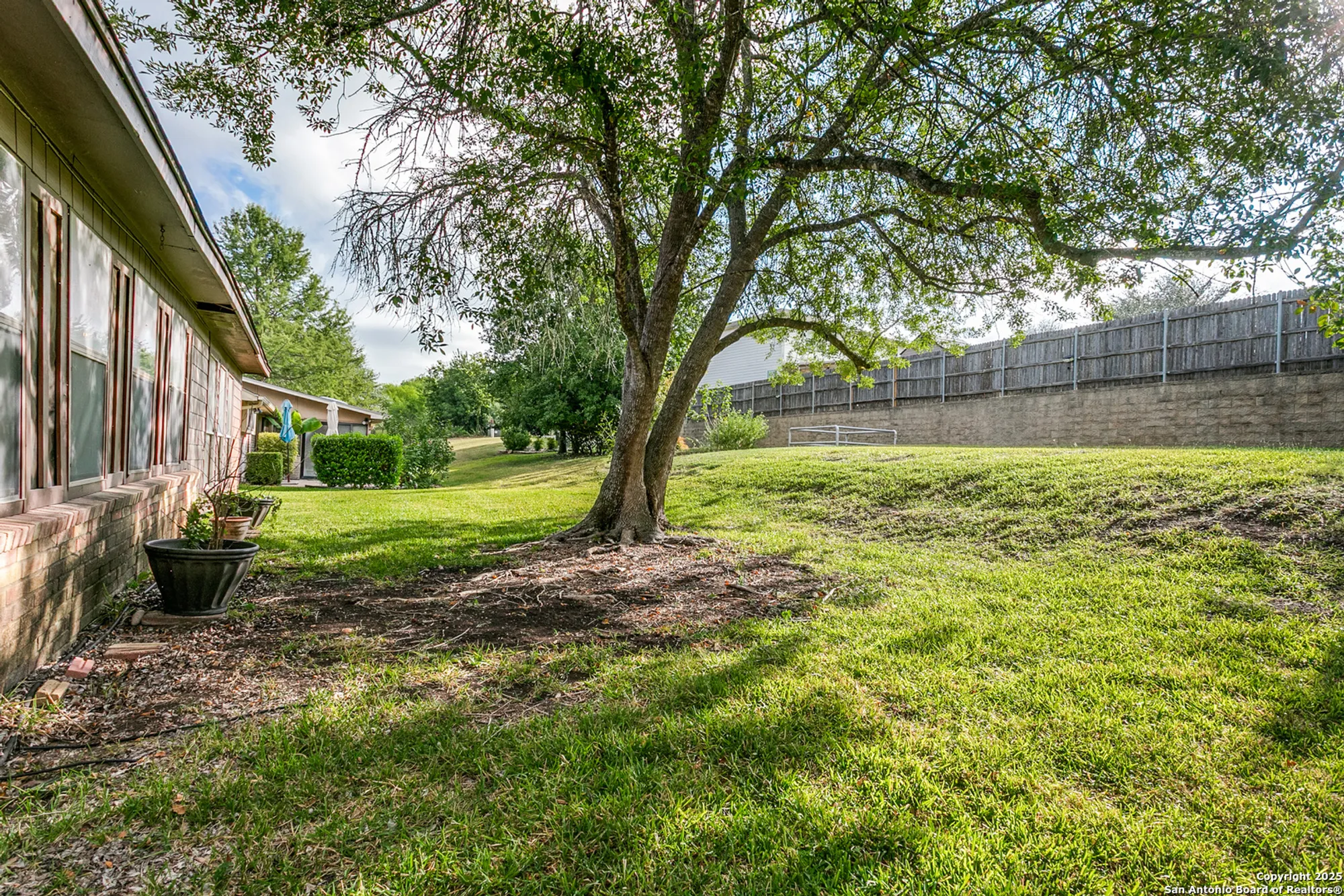 Property Slideshow image 21 of 25 | 3629 fox run, Schertz, TX, 78108