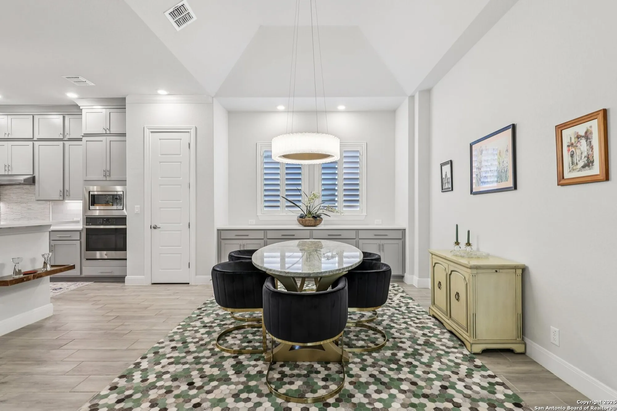 Property Slideshow image 18 of 62 | 22911 grande vis, San Antonio, TX, 78261