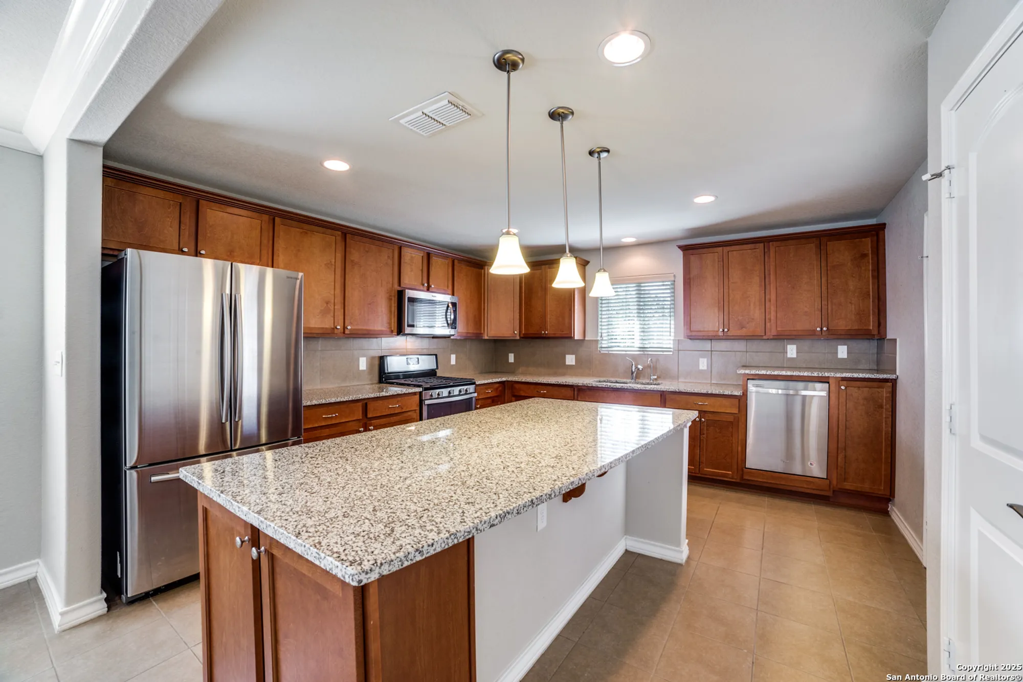 Property Slideshow image 11 of 25 | 13058 salt frk, San Antonio, TX, 78253