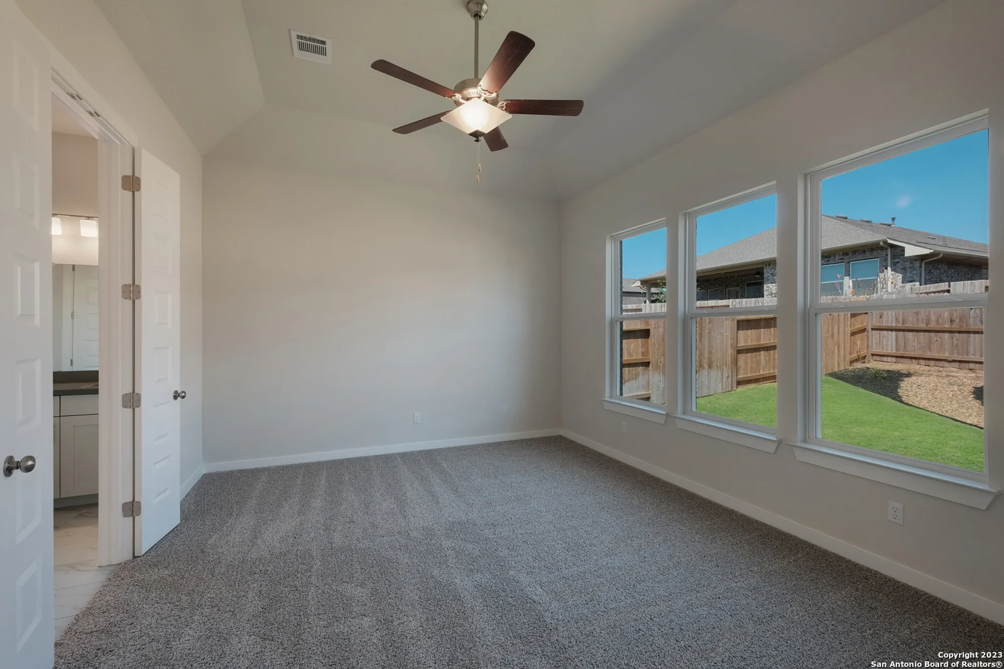 Property Slideshow image 13 of 43 | 2240 sur ave, New Braunfels, TX, 78132