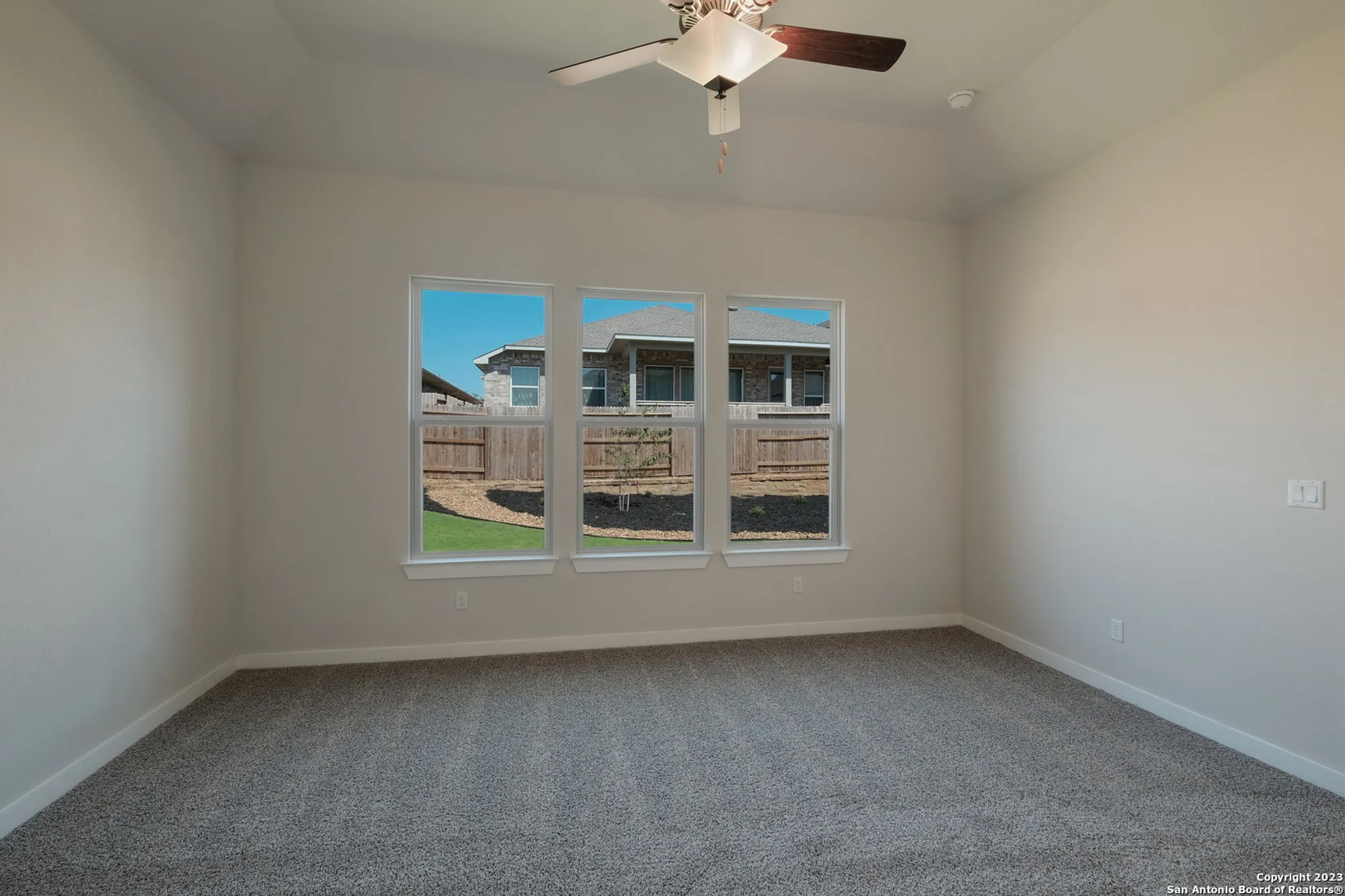 Property Slideshow image 16 of 43 | 2240 sur ave, New Braunfels, TX, 78132