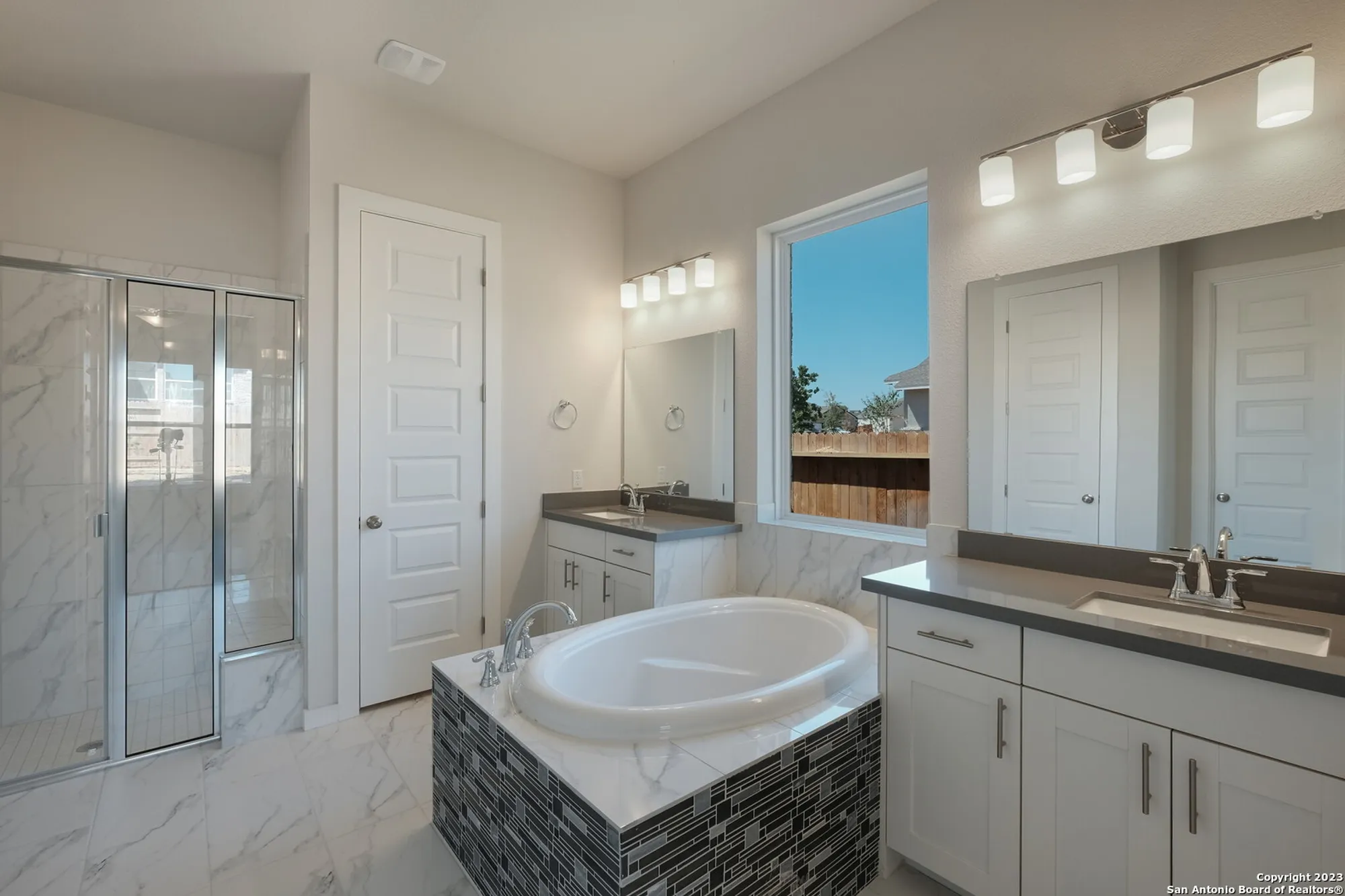 Property Slideshow image 17 of 43 | 2240 sur ave, New Braunfels, TX, 78132