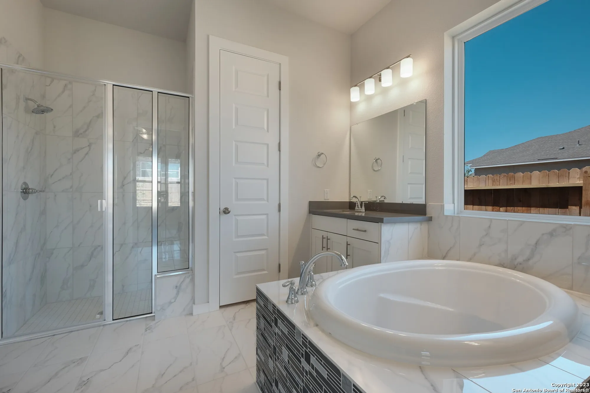 Property Slideshow image 18 of 43 | 2240 sur ave, New Braunfels, TX, 78132