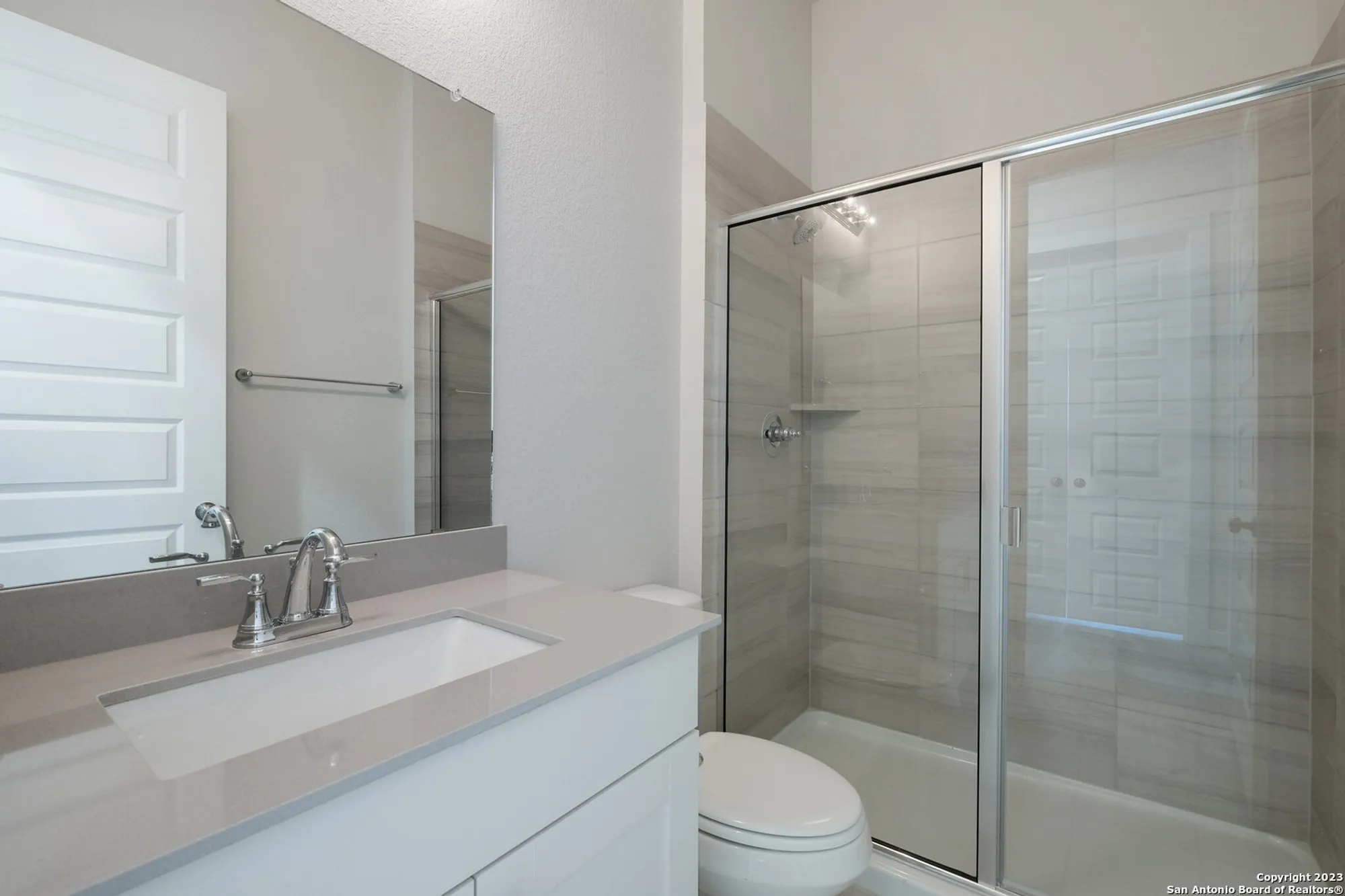 Property Slideshow image 21 of 43 | 2240 sur ave, New Braunfels, TX, 78132