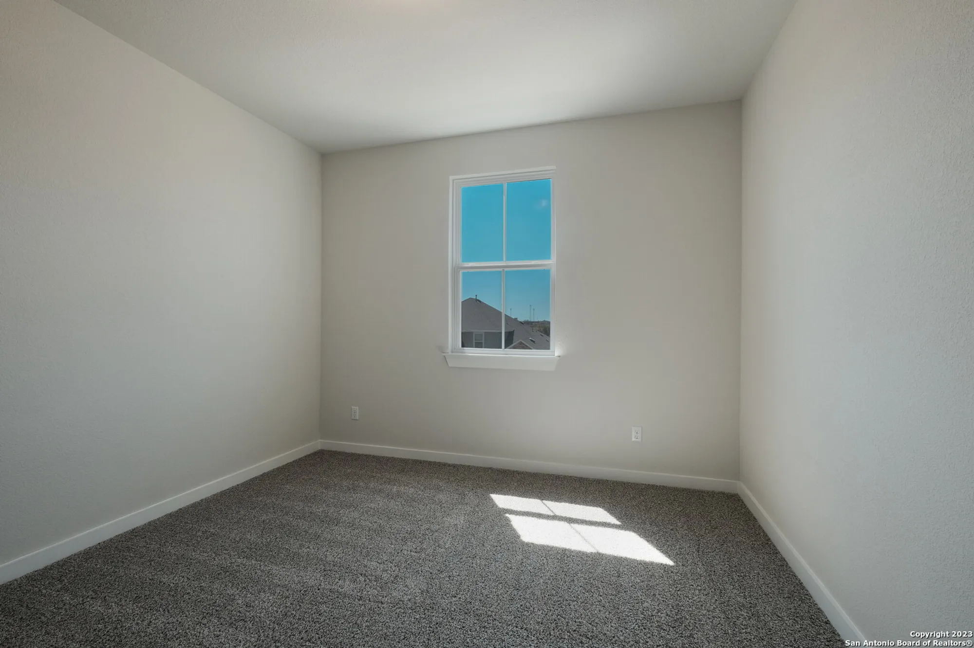 Property Slideshow image 22 of 43 | 2240 sur ave, New Braunfels, TX, 78132