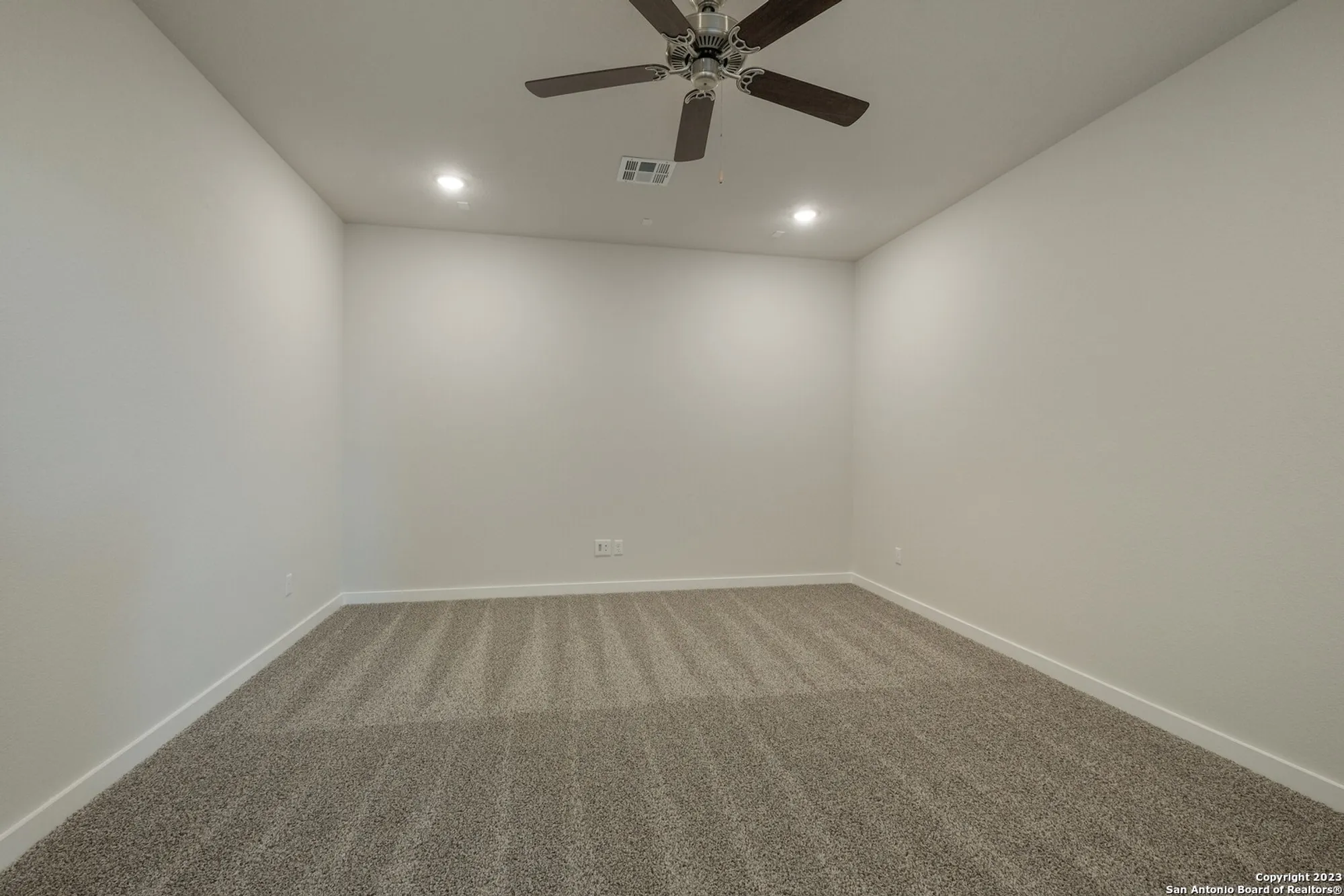 Property Slideshow image 26 of 43 | 2240 sur ave, New Braunfels, TX, 78132