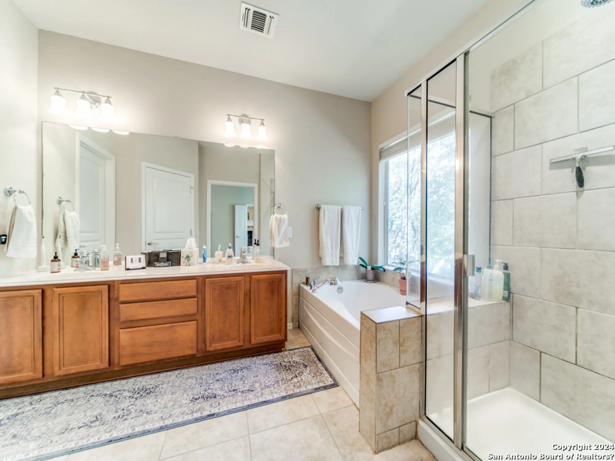 Property Slideshow image 22 of 33 | 12527 cascade hls, San Antonio, TX, 78253