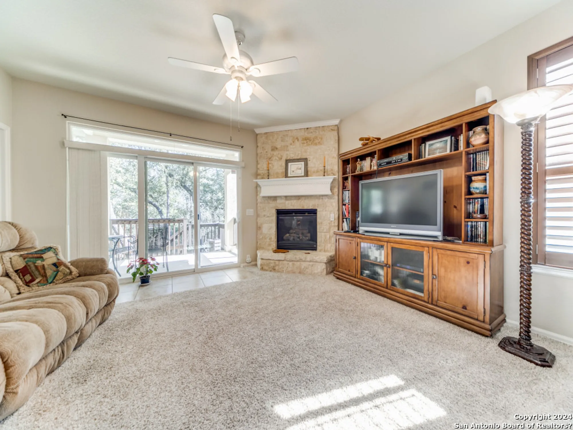 Property Slideshow image 16 of 33 | 12527 cascade hls, San Antonio, TX, 78253