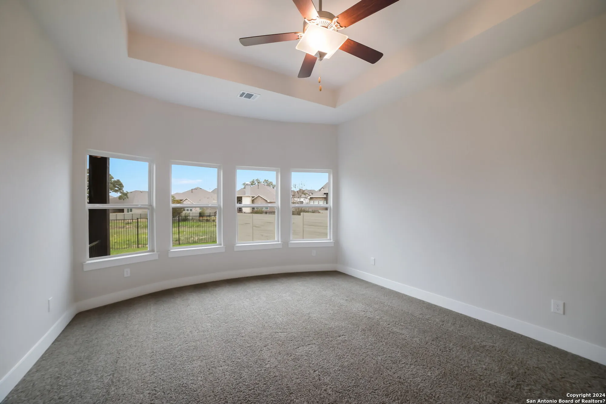 Property Slideshow image 12 of 29 | 445 chinkapin trl, New Braunfels, TX, 78132