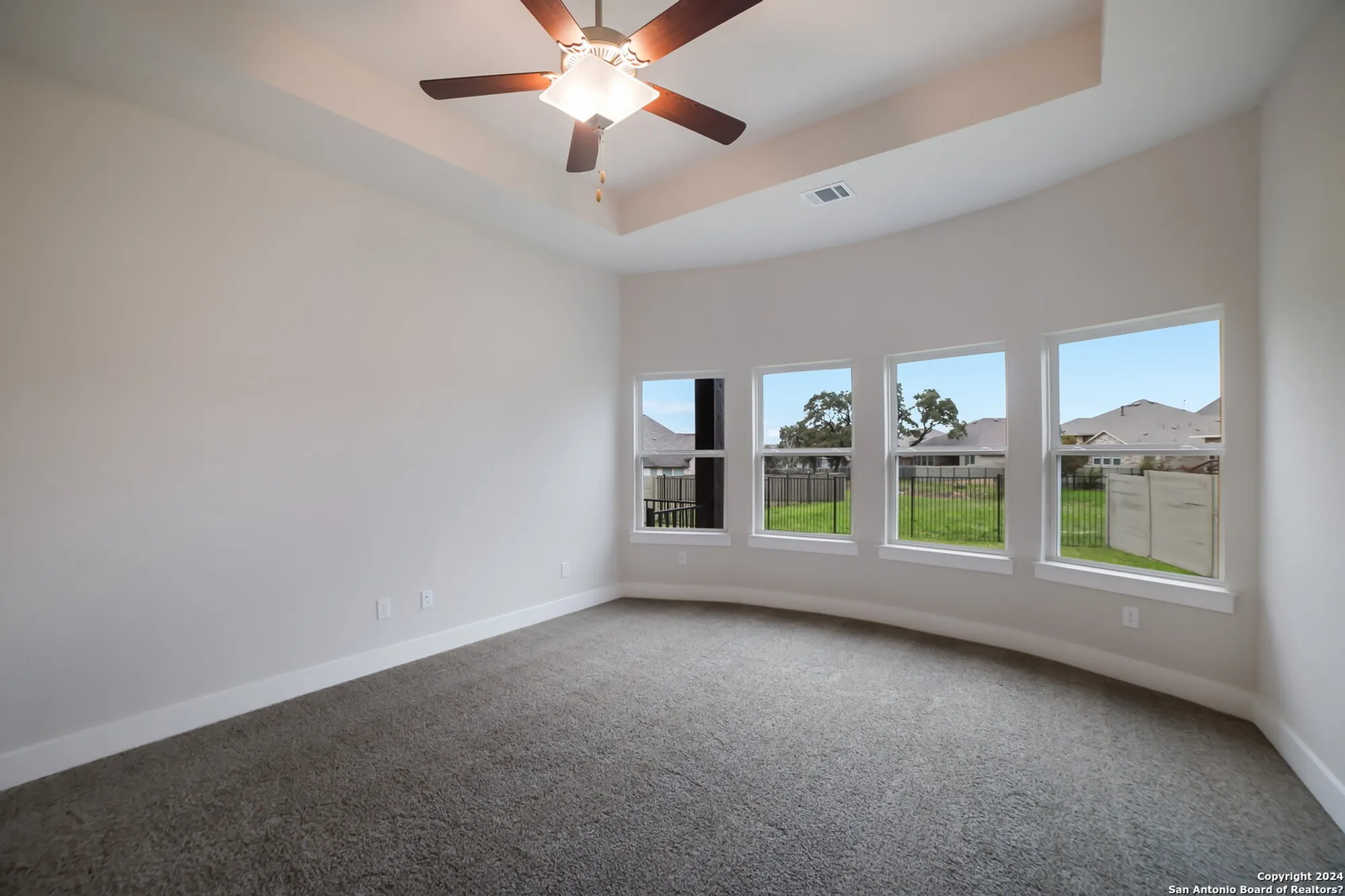 Property Slideshow image 13 of 29 | 445 chinkapin trl, New Braunfels, TX, 78132