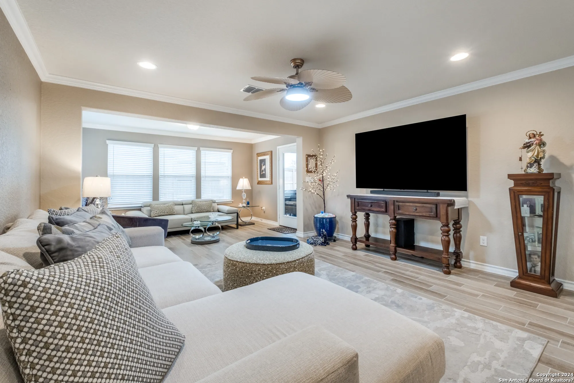 Property Slideshow image 8 of 35 | 12904 great sphinx, San Antonio, TX, 78253