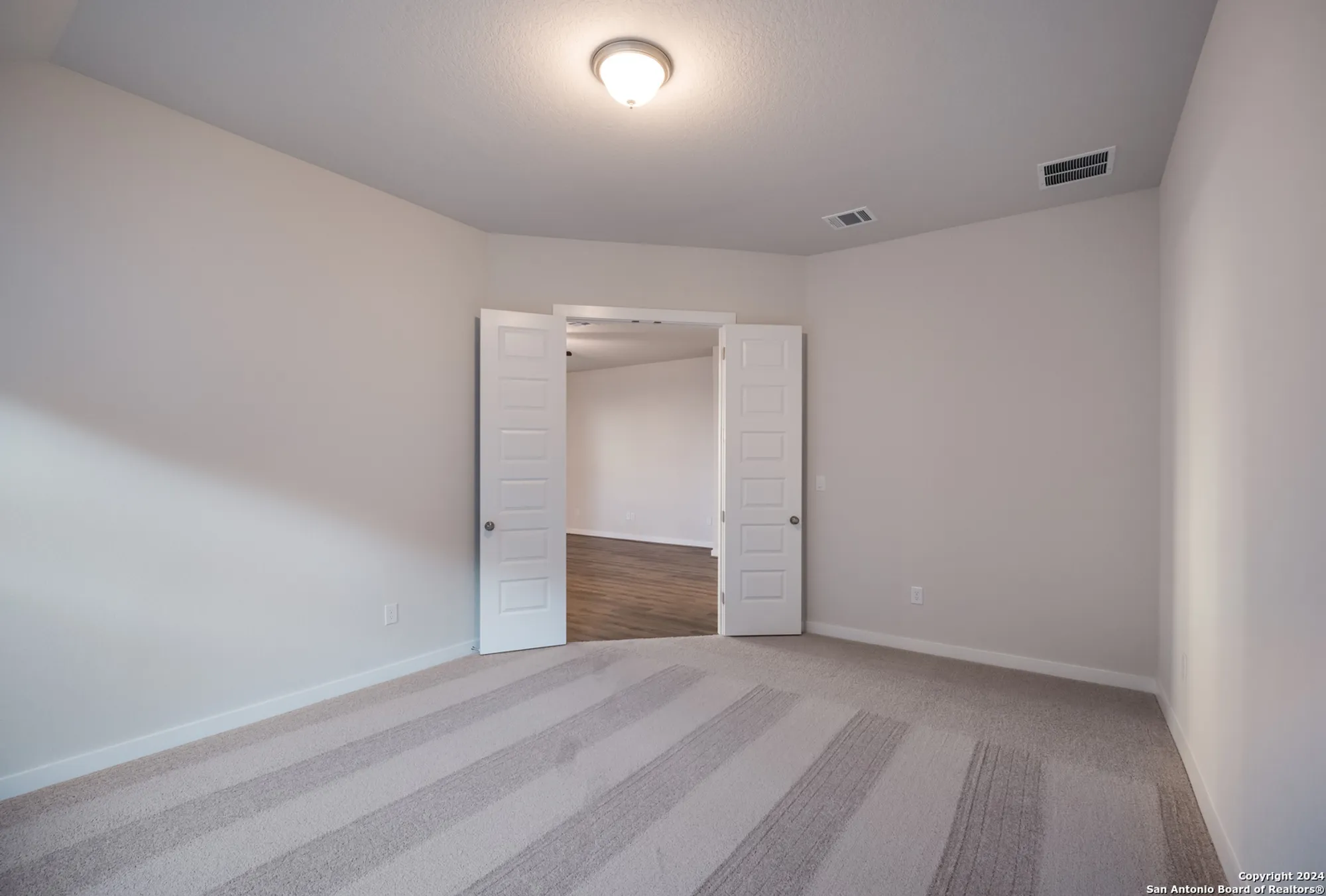 Property Slideshow image 8 of 41 | 584 tobacco pass, New Braunfels, TX, 78132