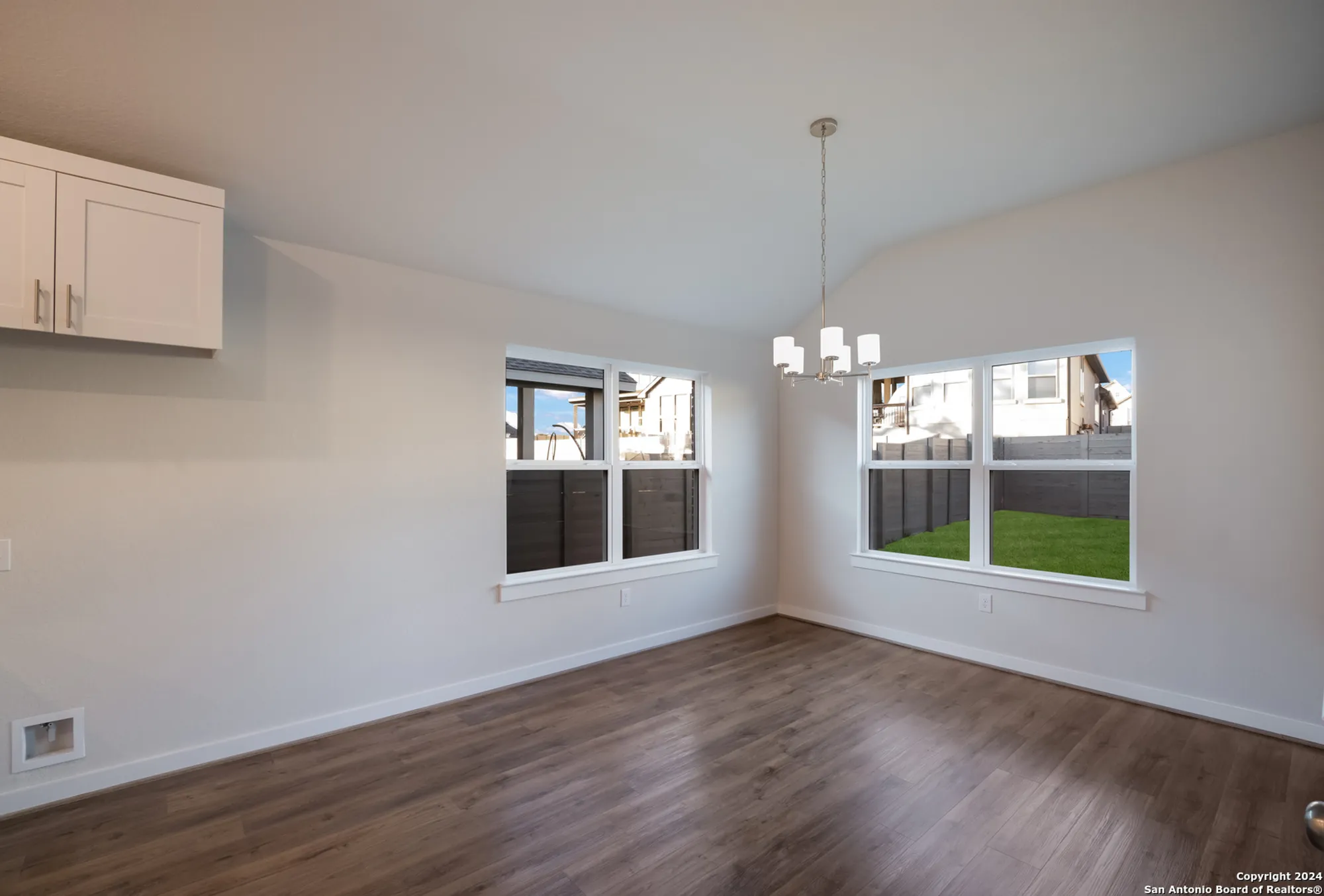 Property Slideshow image 14 of 41 | 584 tobacco pass, New Braunfels, TX, 78132