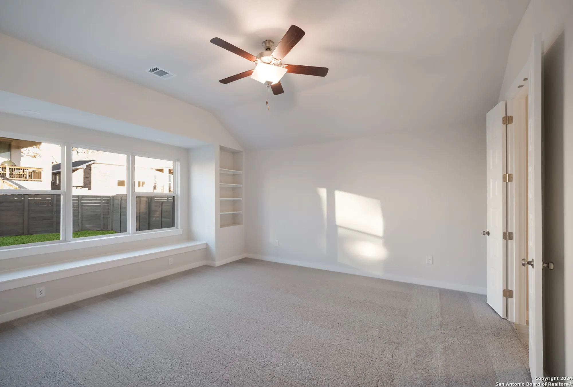 Property Slideshow image 17 of 41 | 584 tobacco pass, New Braunfels, TX, 78132