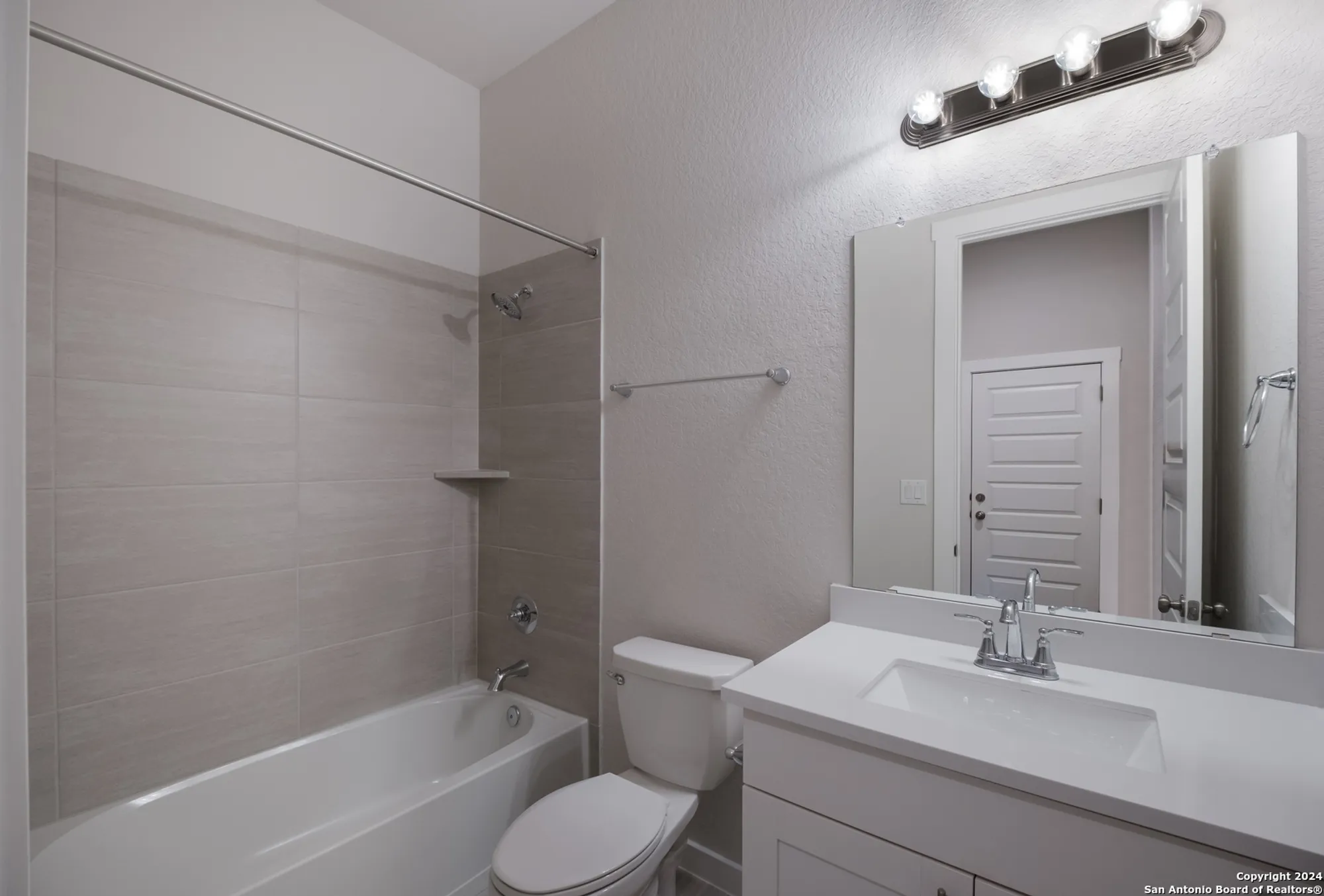 Property Slideshow image 28 of 41 | 584 tobacco pass, New Braunfels, TX, 78132