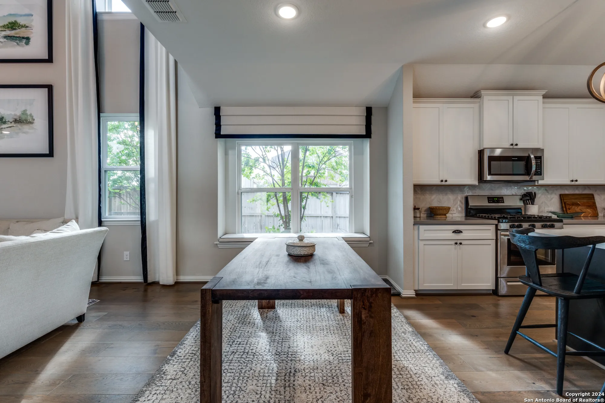 Property Slideshow image 10 of 28 | 2096 cowan dr, New Braunfels, TX, 78132