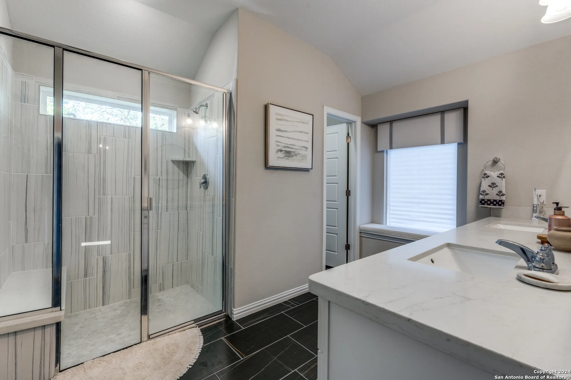 Property Slideshow image 21 of 28 | 2096 cowan dr, New Braunfels, TX, 78132