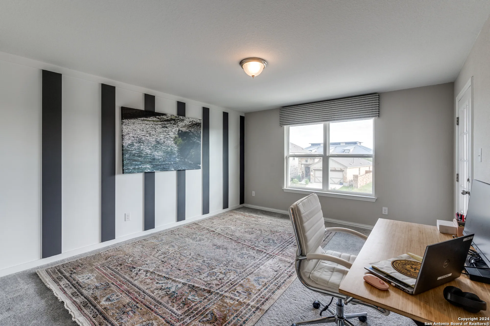 Property Slideshow image 14 of 28 | 2096 cowan dr, New Braunfels, TX, 78132