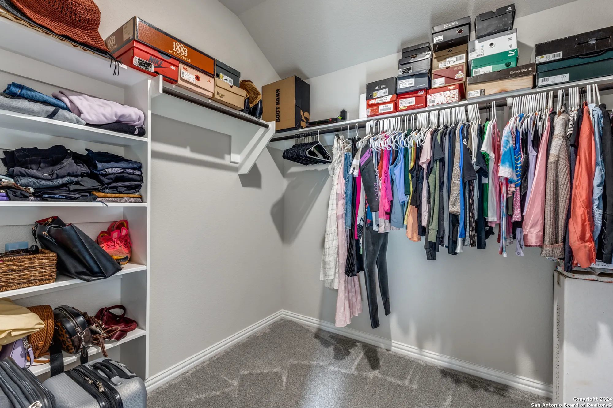 Property Slideshow image 15 of 28 | 2096 cowan dr, New Braunfels, TX, 78132