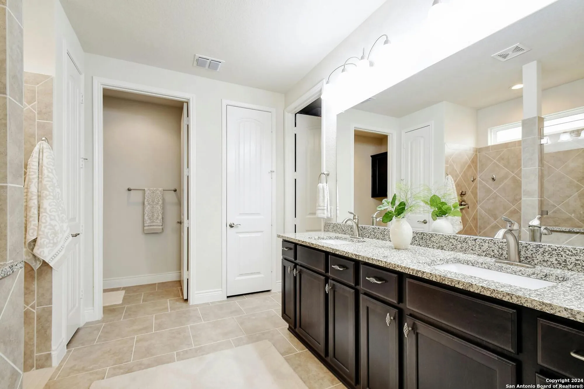 Property Slideshow image 25 of 40 | 12808 tower brg, San Antonio, TX, 78253